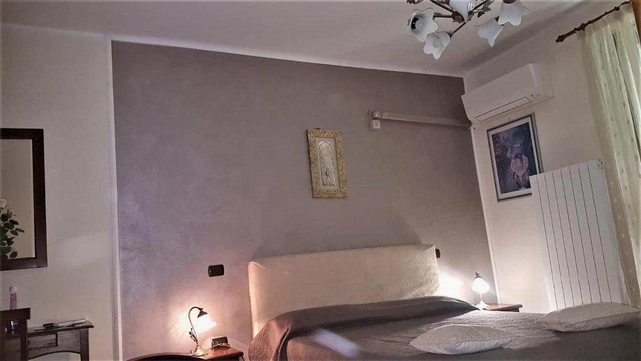Elisa House Bed & Breakfast Foligno Exterior photo