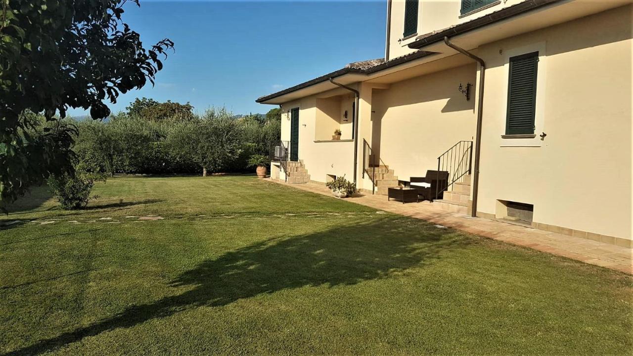 Elisa House Bed & Breakfast Foligno Exterior photo