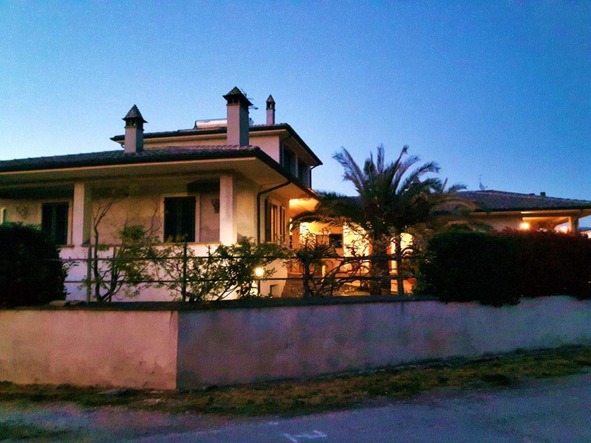 Elisa House Bed & Breakfast Foligno Exterior photo